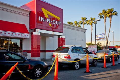 In n out magic nountain